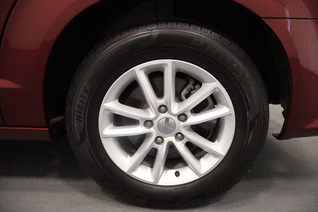 Certified 2019 Dodge Grand Caravan SXT FWD image 25