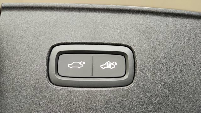 New 2026 Volvo EX90 Ultra AWD/4WD image 44