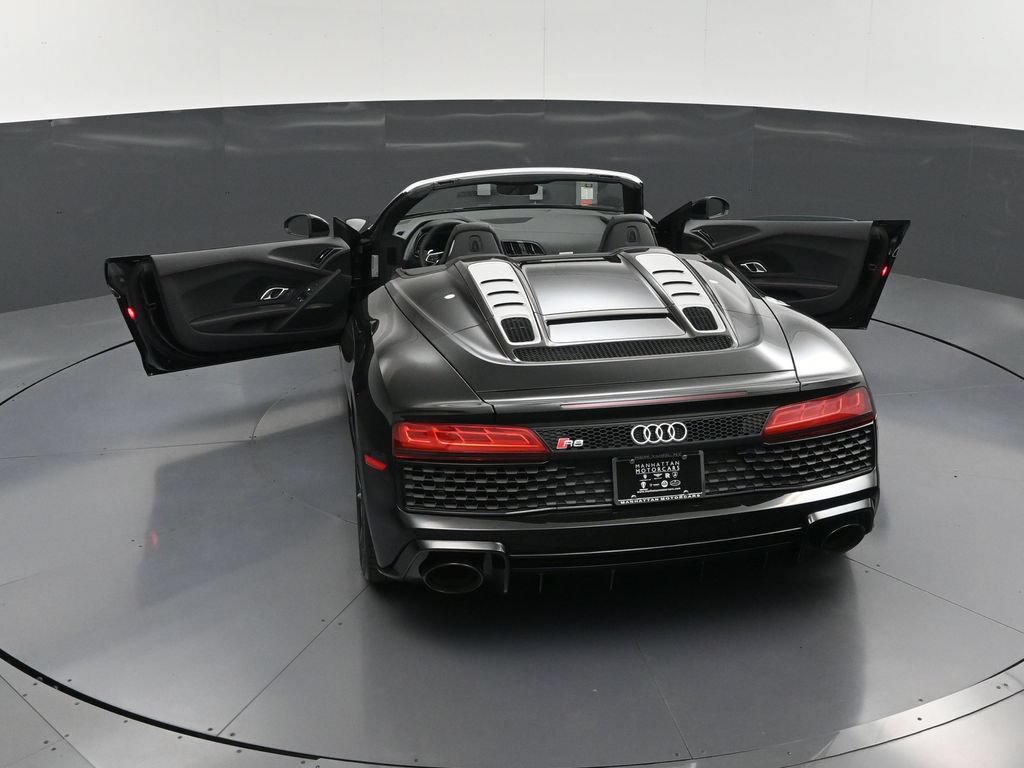 Used 2023 Audi R8 V10 performance w/ Carbon Exterior Package RWD image 33