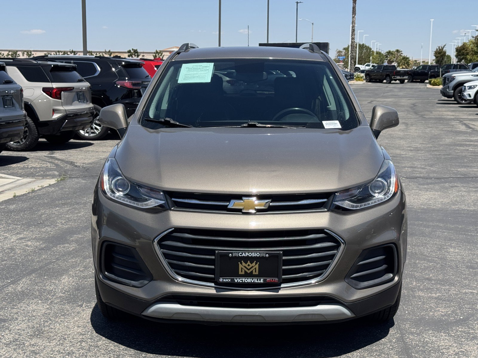 Used 2022 Chevrolet Trax LT w/ LT Convenience Package AWD/4WD image 2