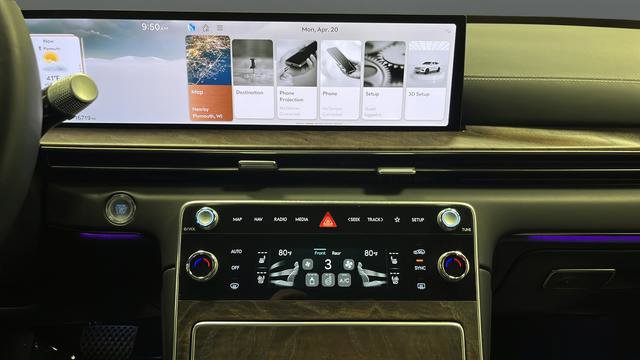 Used 2025 Genesis GV80 3.5T Advanced AWD/4WD image 13