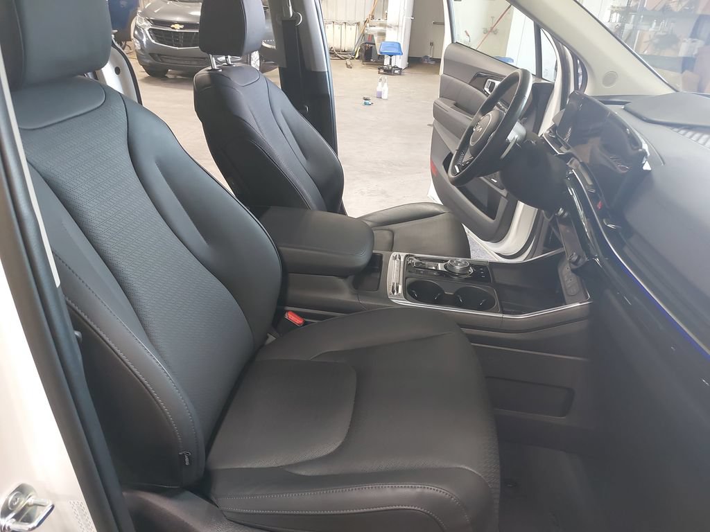 Used 2026 Kia Carnival SX Prestige FWD image 10