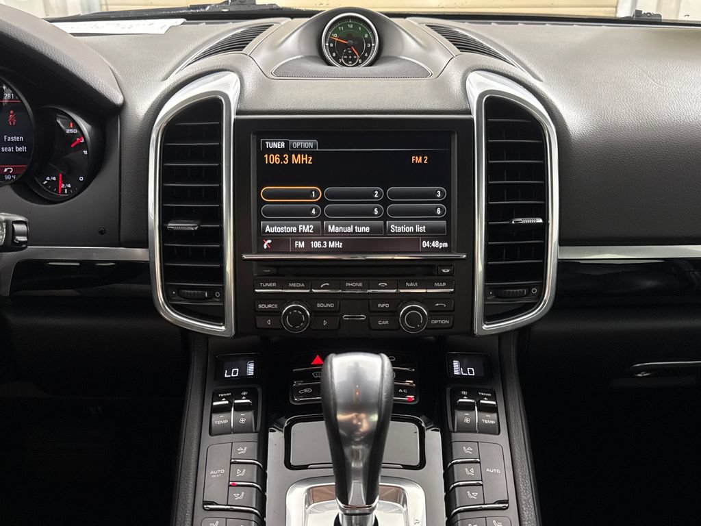 Used 2014 Porsche Cayenne Platinum Edition AWD/4WD image 18