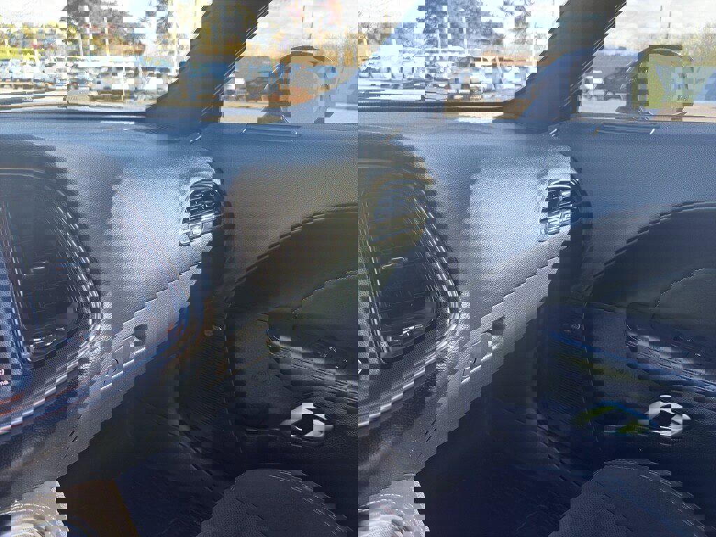 Used 2017 Dodge Challenger R/T Scat Pack w/ Leather Interior Group image 16