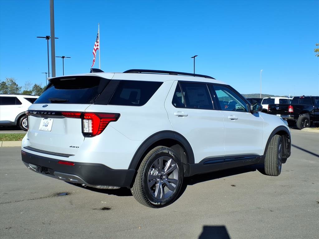 New 2026 Ford Explorer Active image 3
