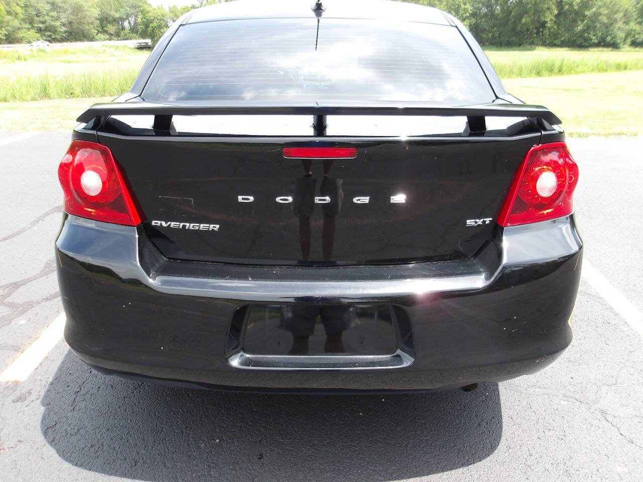 Used 2013 Dodge Avenger SXT FWD image 29