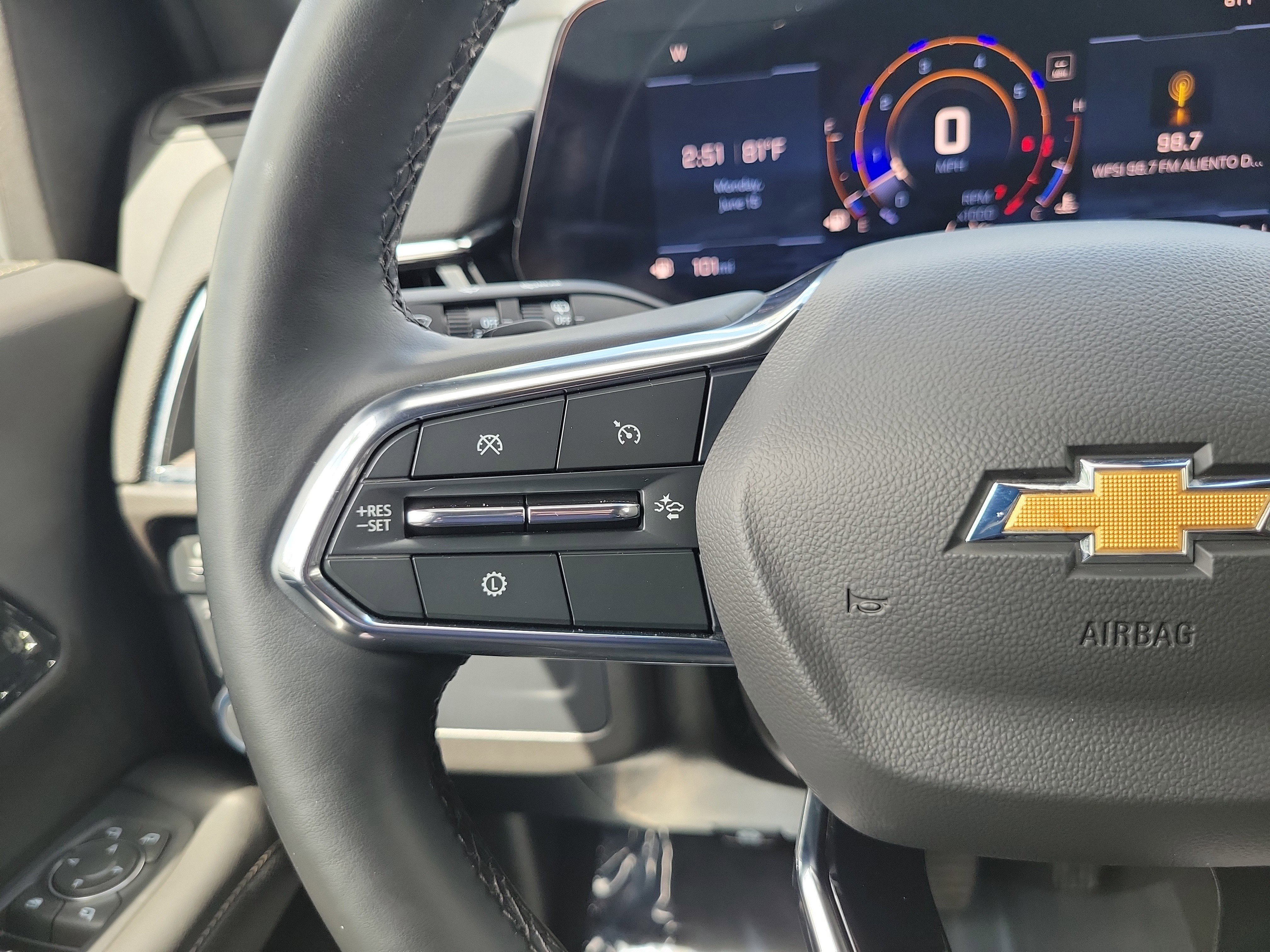 Used 2025 Chevrolet Tahoe Premier RWD image 21