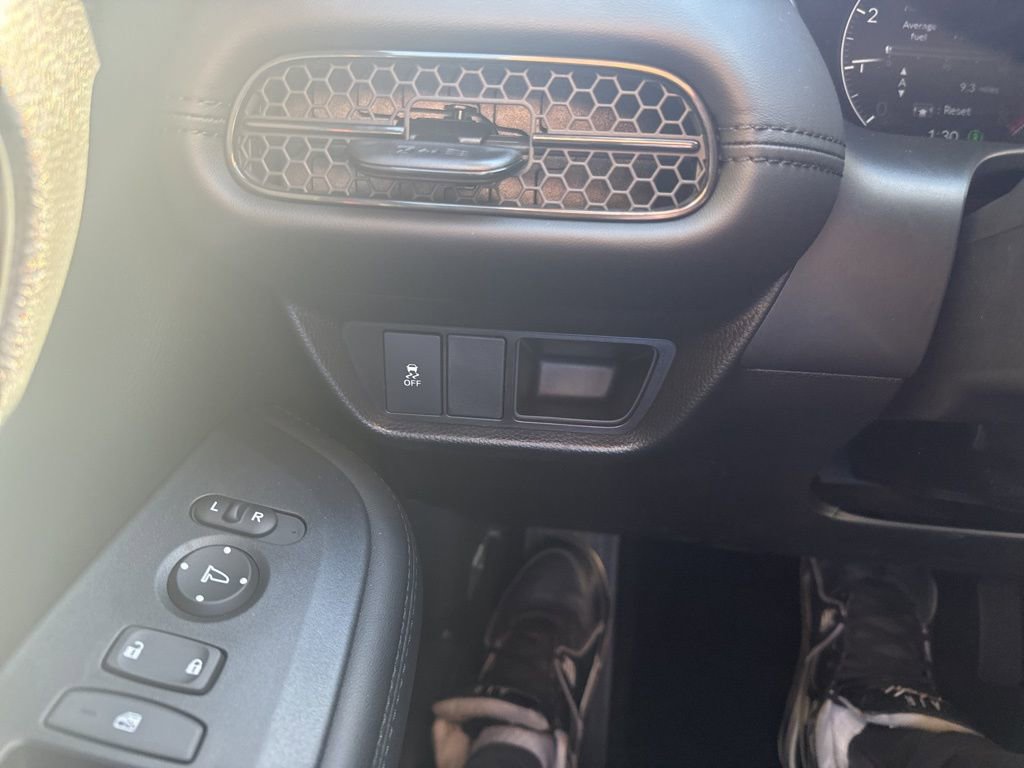Certified 2026 Honda HR-V LX image 25