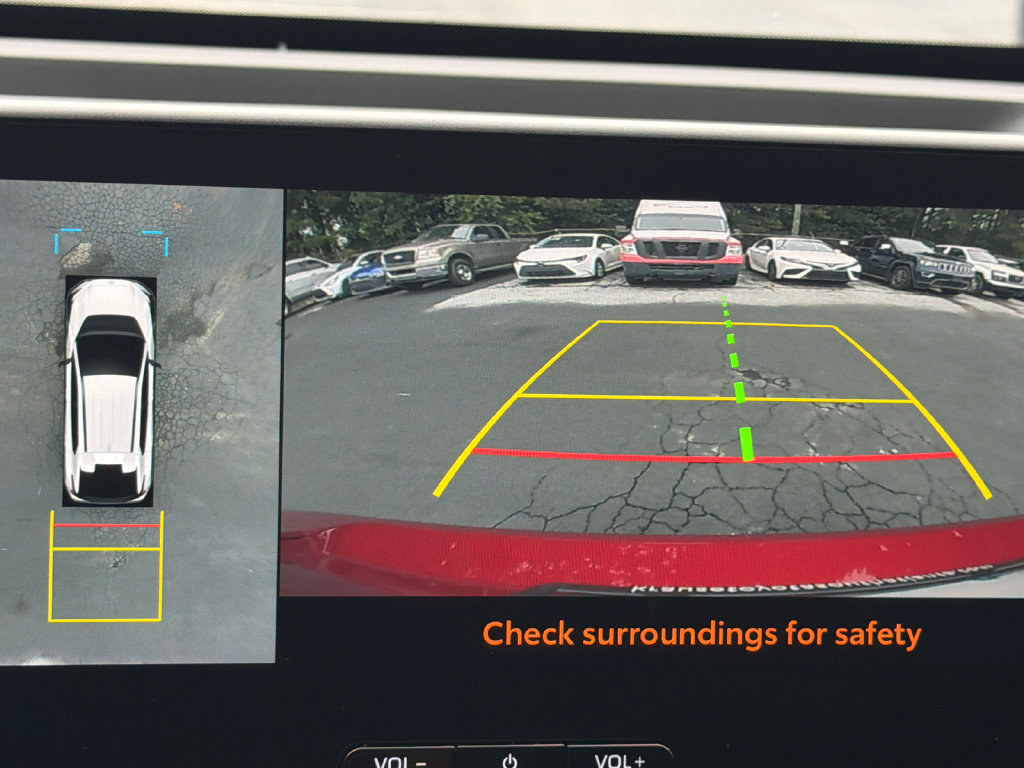 Used 2024 Toyota bZ4X FWD image 32