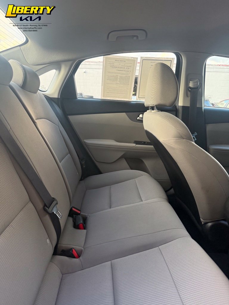 Used 2019 Kia Forte LXS FWD image 10