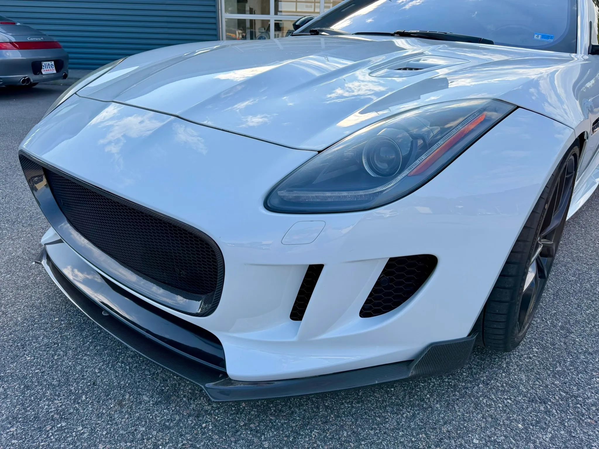 Used 2017 Jaguar F-TYPE R AWD/4WD image 11