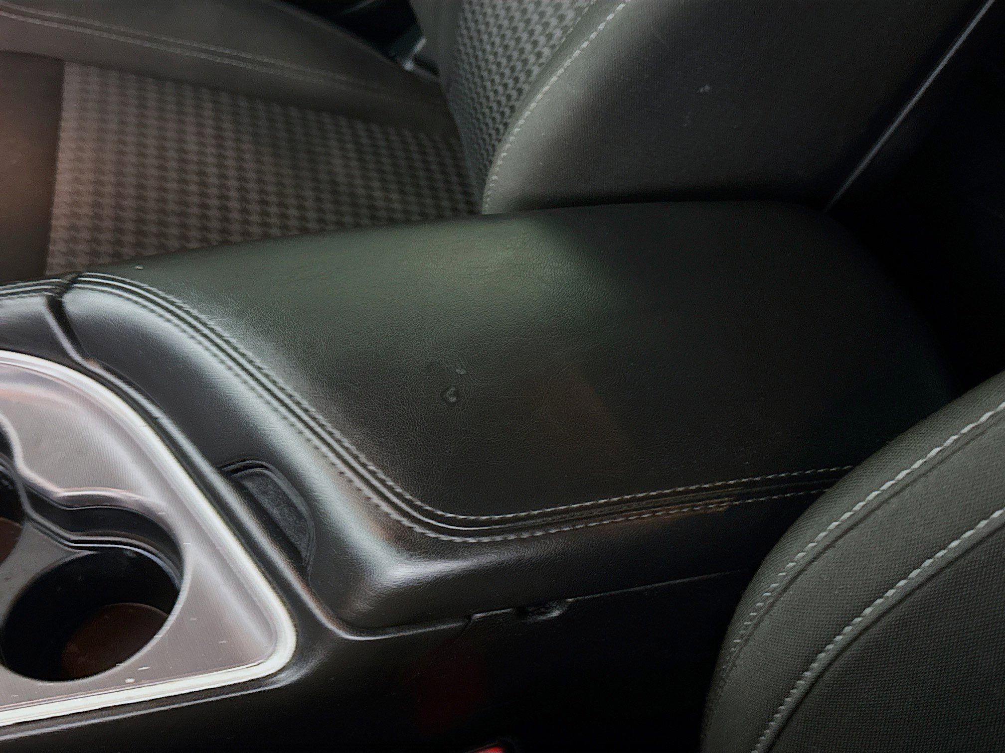 Used 2019 Dodge Challenger SXT image 18