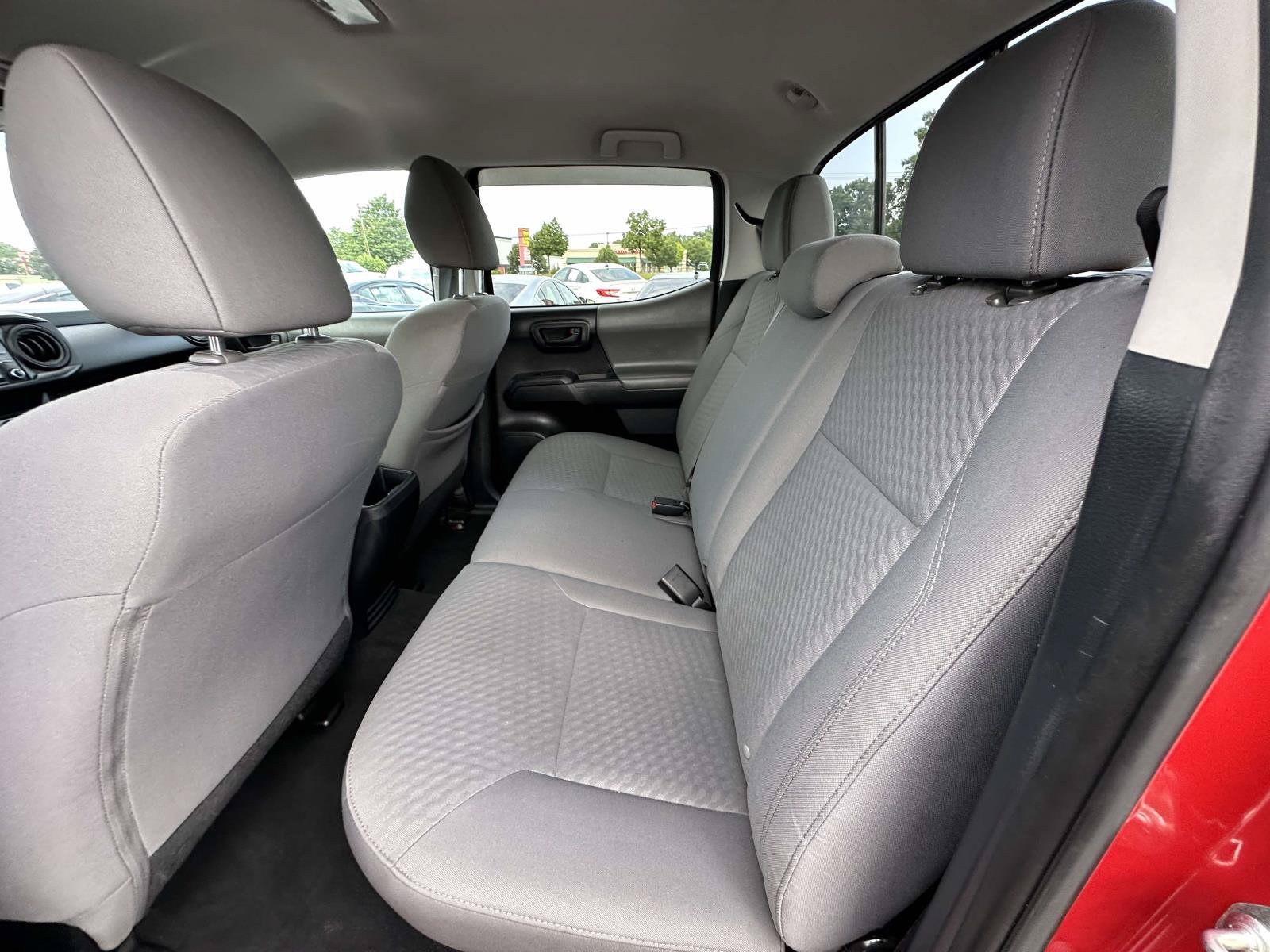 Used 2020 Toyota Tacoma SR w/ SR Convenience Package RWD image 28