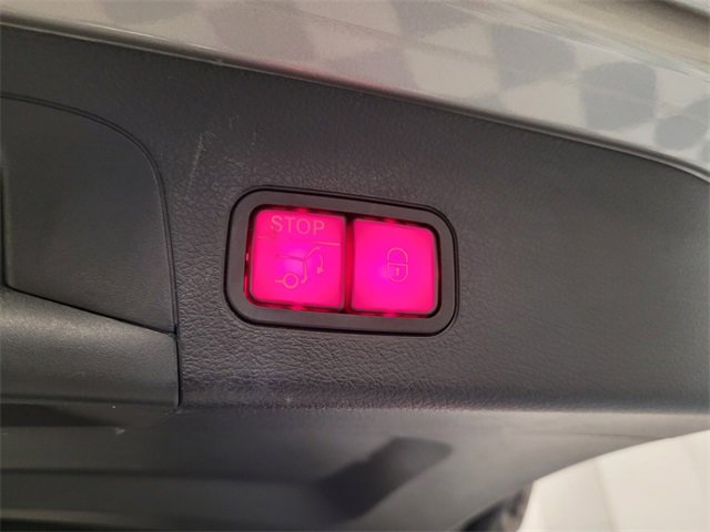 Used 2021 Mercedes-Benz GLS 450 4MATIC image 15