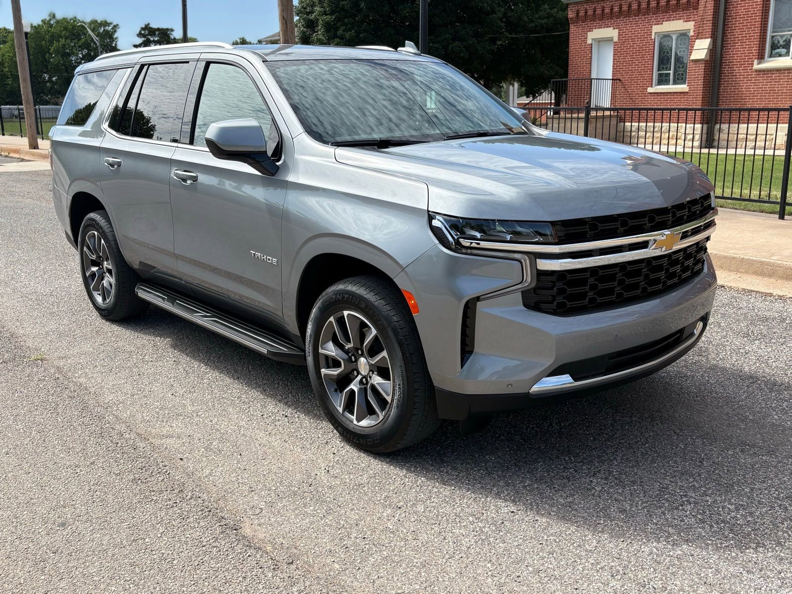 Used 2023 Chevrolet Tahoe LS w/ Driver Alert Package AWD/4WD image 2