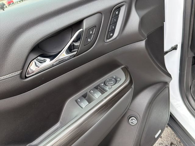 Used 2023 GMC Acadia SLT w/ Technology Package AWD/4WD image 18