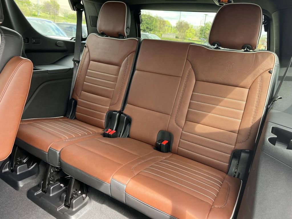 Used 2023 GMC Yukon Denali Ultimate w/ LPO, Floor Liner Package image 21