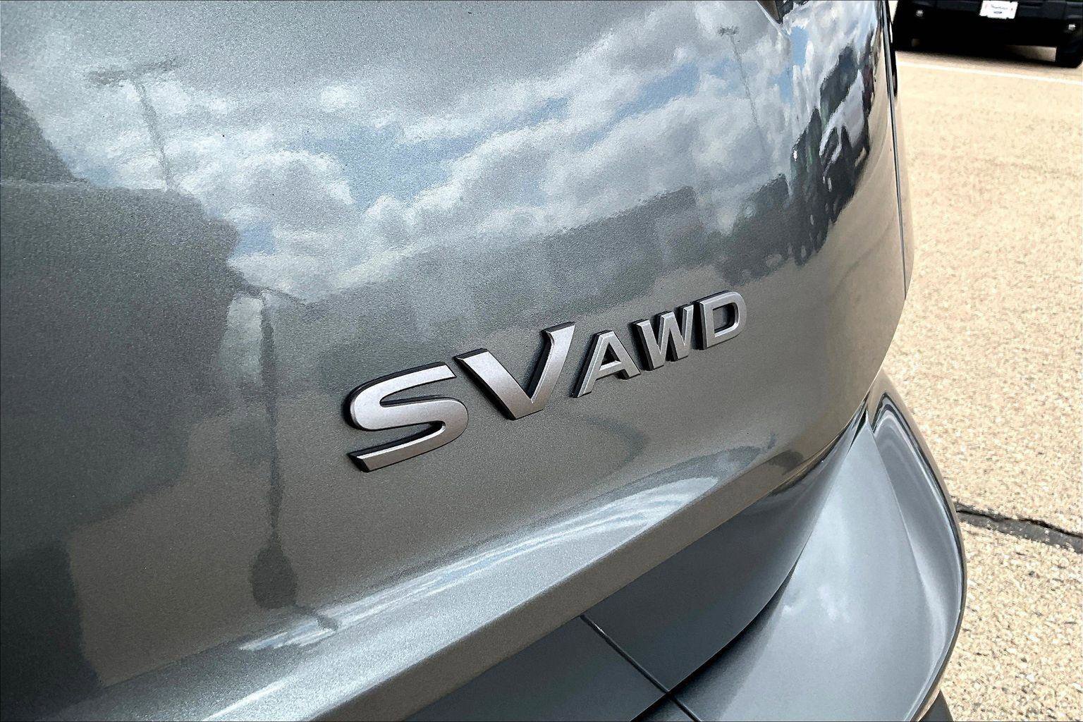 Used 2024 Nissan Rogue SV AWD/4WD image 9