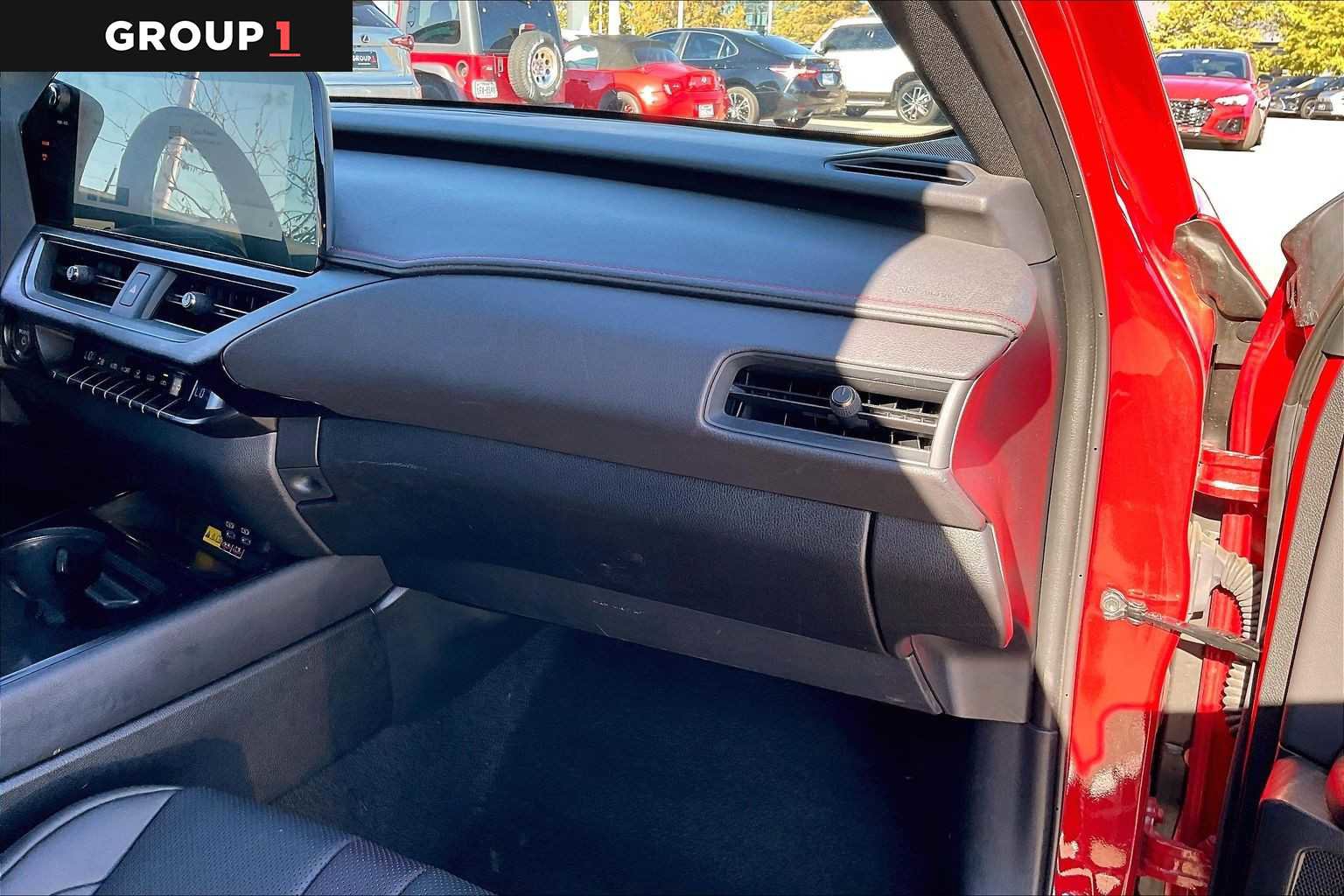 Used 2023 Lexus UX 250h F Sport image 16