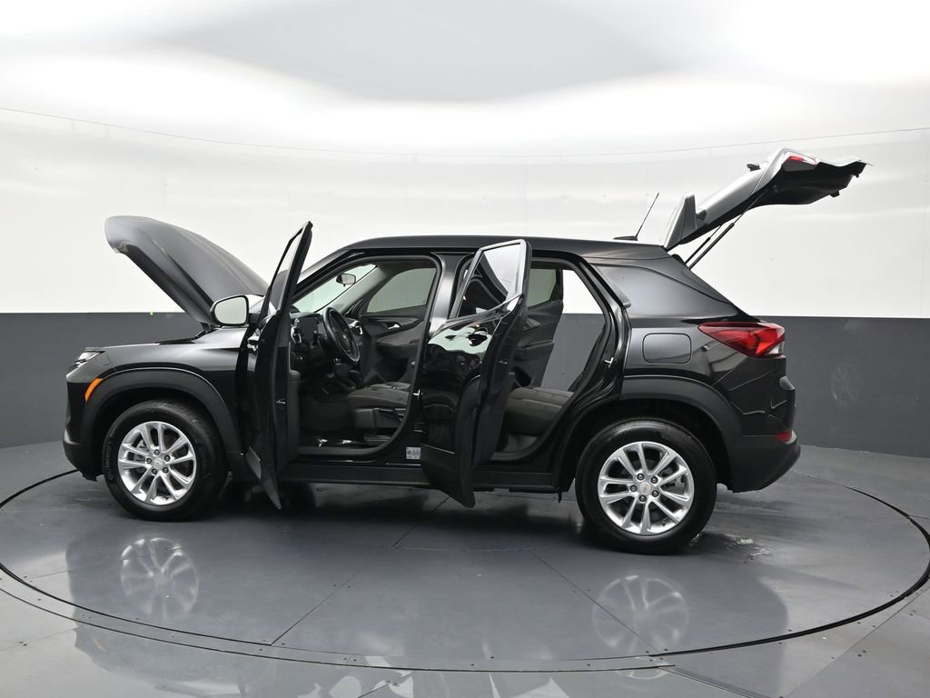 Used 2025 Chevrolet TrailBlazer LS FWD image 31