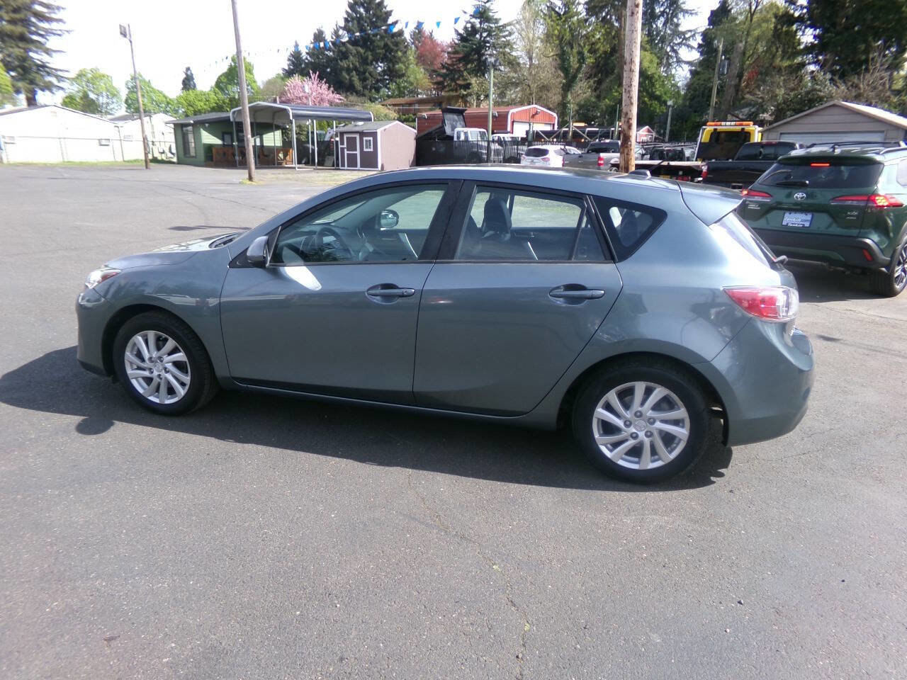Used 2012 MAZDA MAZDA3 i Grand Touring w/ Tech Pkg FWD image 1