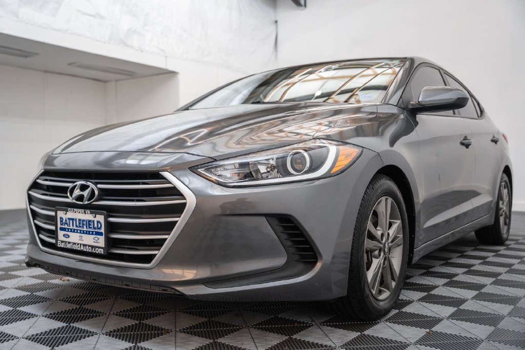Used 2018 Hyundai Elantra SEL FWD image 3