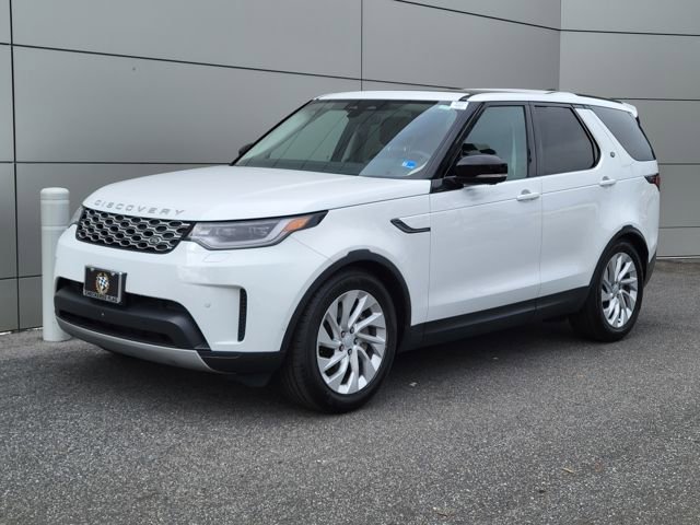 Used 2024 Land Rover Discovery S image 1