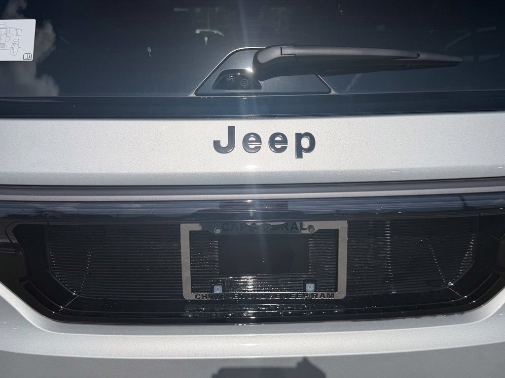 New 2026 Jeep Grand Wagoneer L Summit AWD/4WD image 38