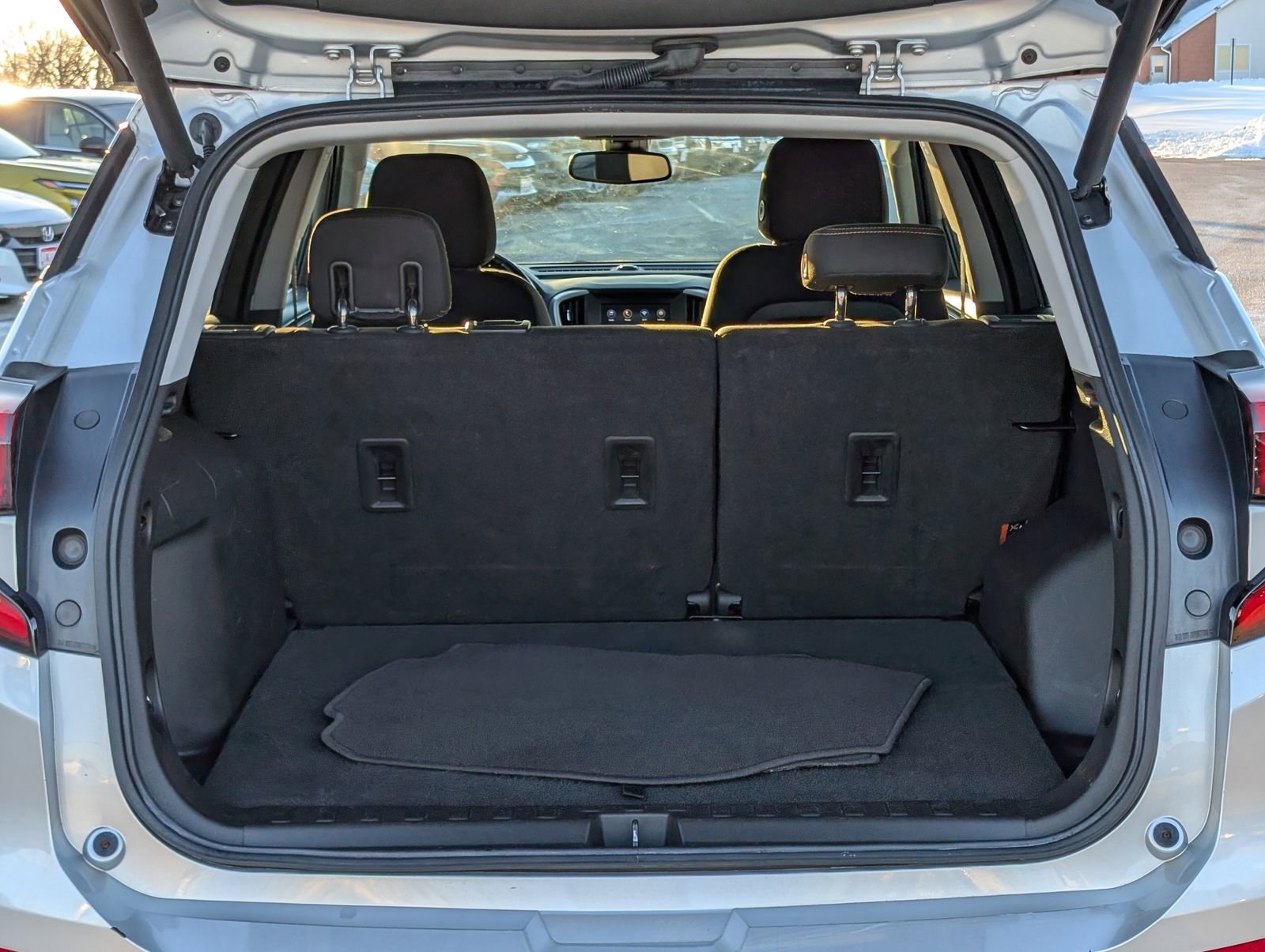 Used 2020 GMC Terrain SLE w/ Driver Convenience Package image 14