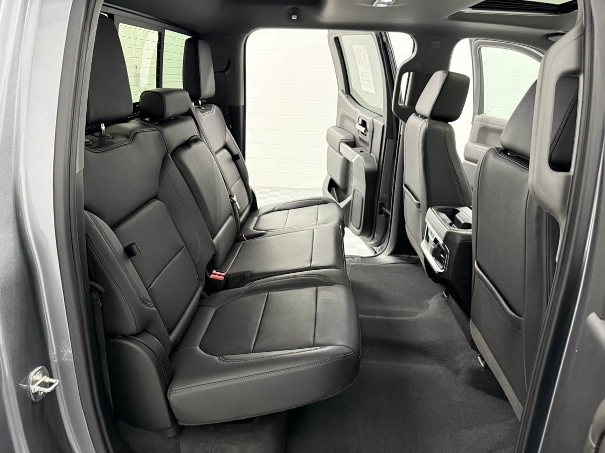 Used 2021 Chevrolet Silverado 1500 LTZ image 13