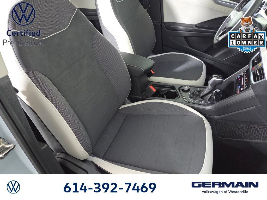 Certified 2025 Volkswagen Taos SE w/ Panoramic Sunroof Package AWD/4WD image 27