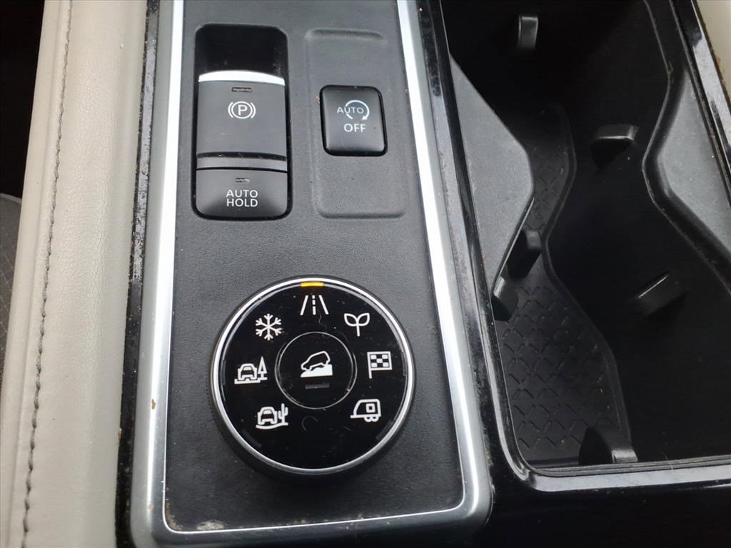 Used 2023 Nissan Pathfinder SL image 19