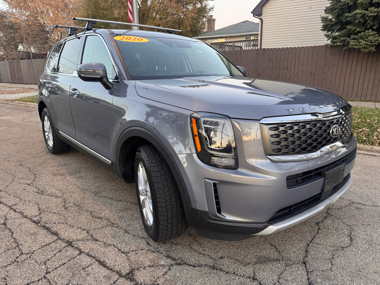 Used 2020 Kia Telluride LX image 3
