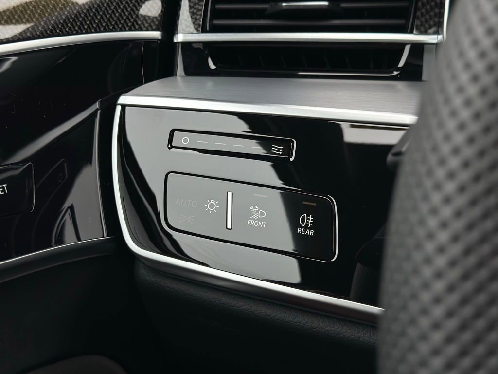 New 2025 Audi S8 image 22