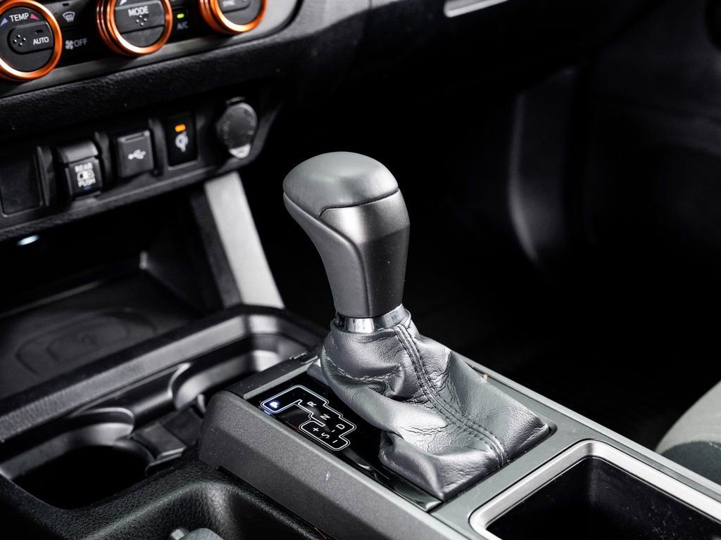 Used 2021 Toyota Tacoma TRD Sport AWD/4WD image 18