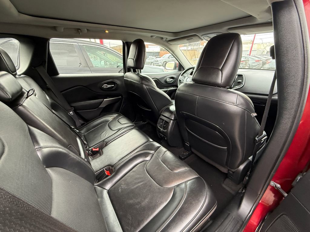 Used 2020 Jeep Cherokee Limited image 13