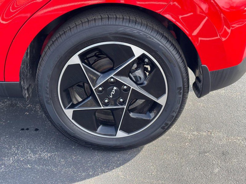 Used 2025 Kia Soul EX image 7