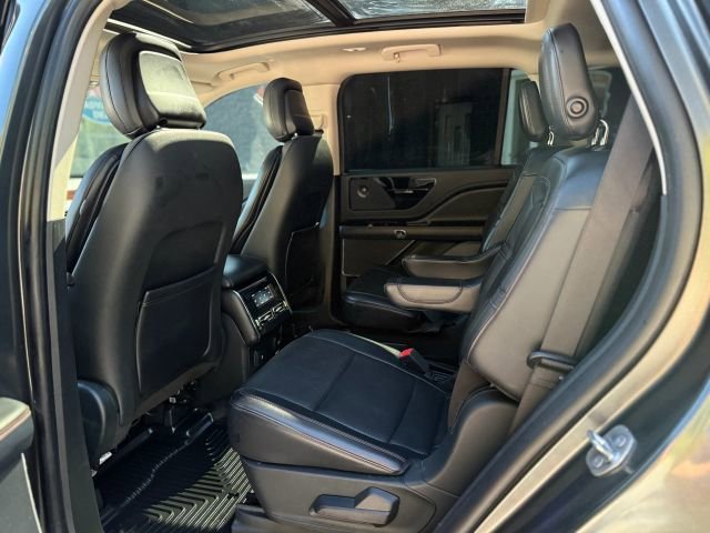 Used 2020 Lincoln Aviator Reserve w/ Equipment Group 201A image 13