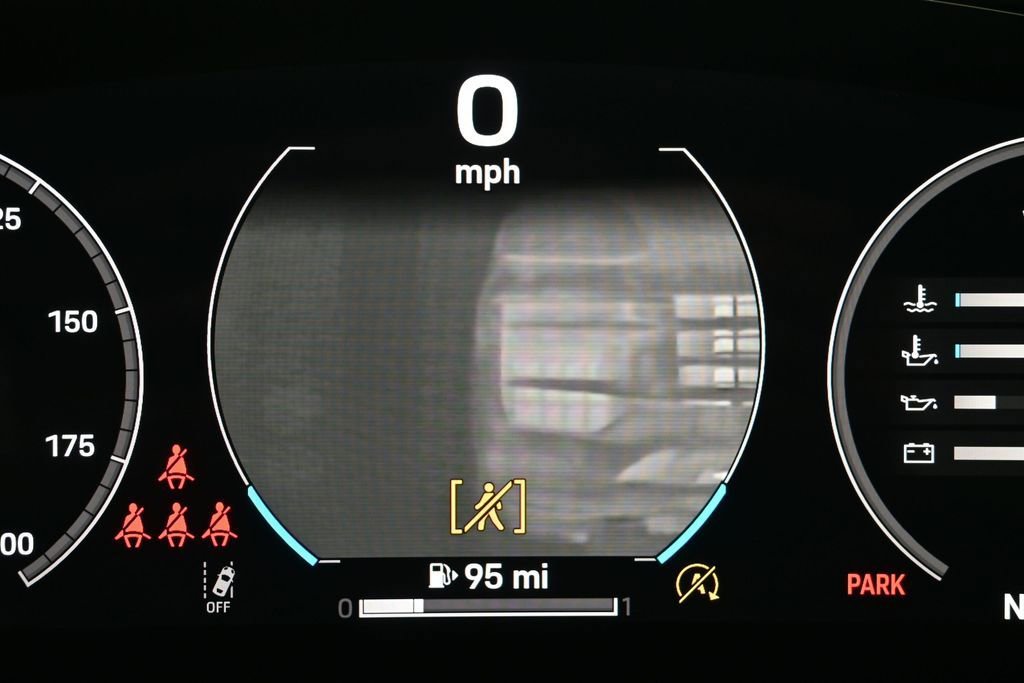 Certified 2025 Porsche Cayenne GTS AWD/4WD image 32