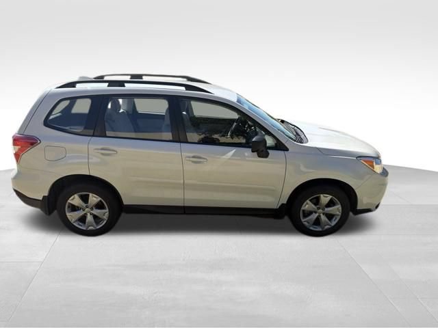 Used 2016 Subaru Forester 2.5i w/ Alloy Wheel Package AWD/4WD image 2