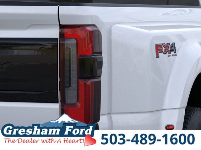 New 2026 Ford F450 Platinum w/ FX4 Off-Road Package AWD/4WD image 24