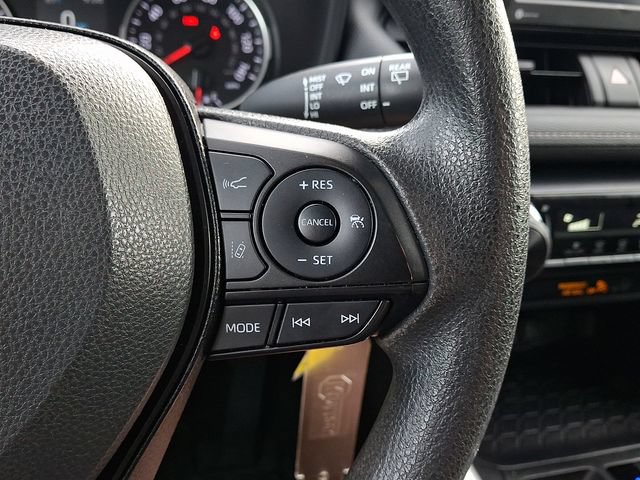 Certified 2022 Toyota RAV4 LE AWD/4WD image 21