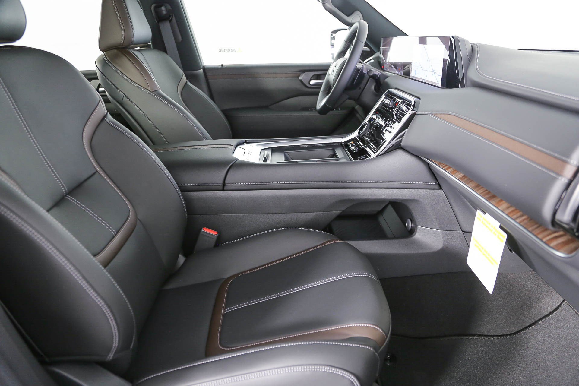 New 2025 Nissan Armada SL image 22