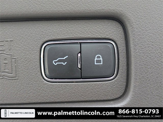 Used 2020 Lincoln Aviator Reserve w/ Equipment Group 201A image 14