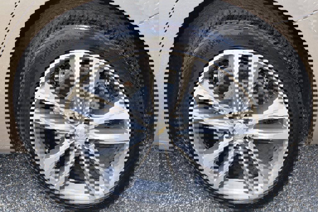 Used 2024 Chevrolet Malibu LT image 5