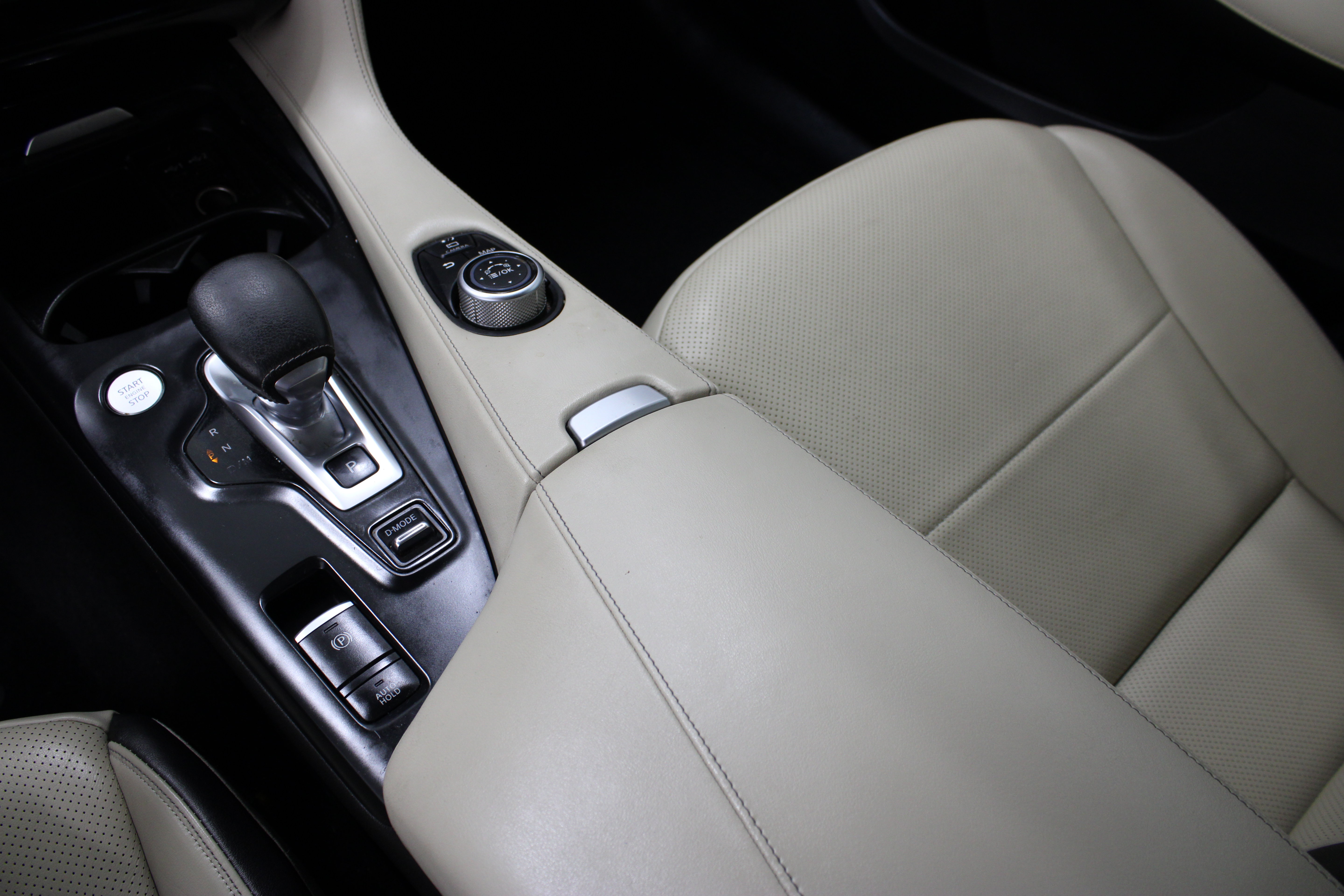 Used 2022 INFINITI QX50 Sensory FWD image 17