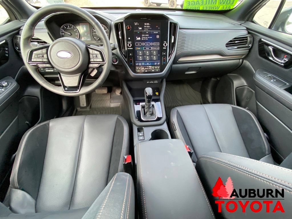 Used 2025 Subaru Forester Touring AWD/4WD image 31