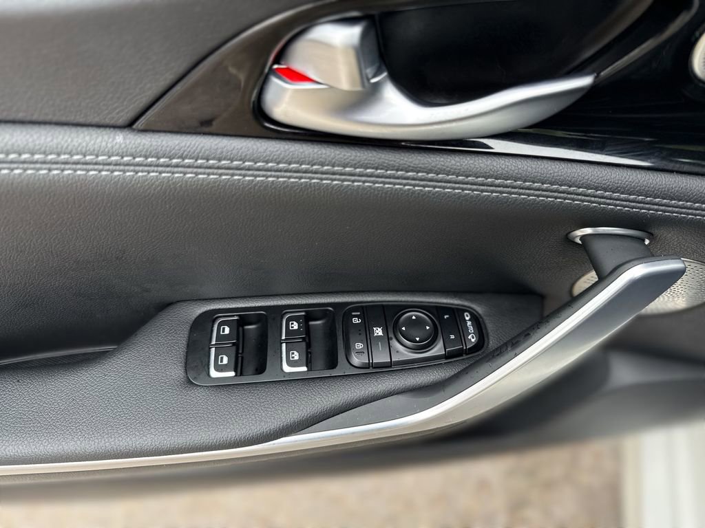 Used 2020 Kia Stinger GT-Line w/ Sun & Sound Package image 15