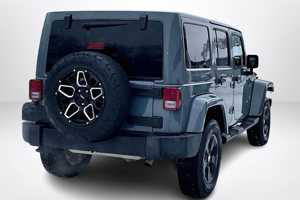 Used 2015 Jeep Wrangler Unlimited Sahara w/ Connectivity Group image 5