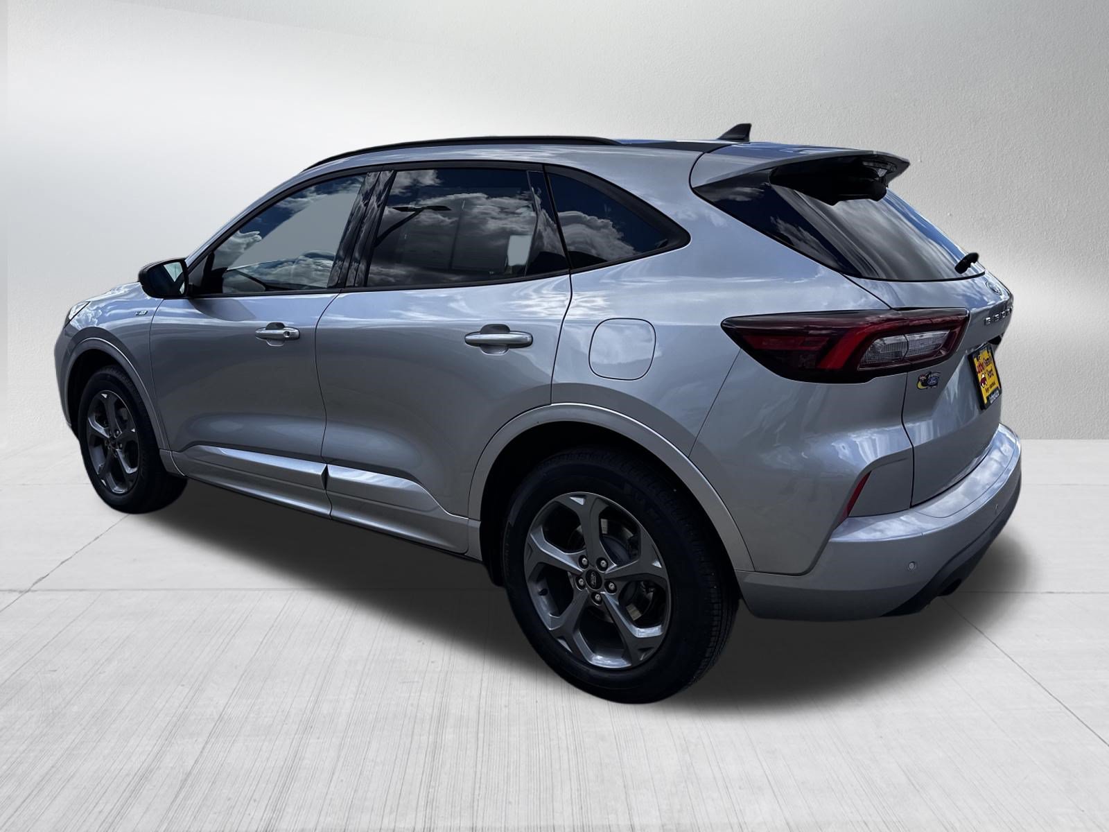Certified 2024 Ford Escape ST-Line w/ Tech Pack #1 AWD/4WD image 5